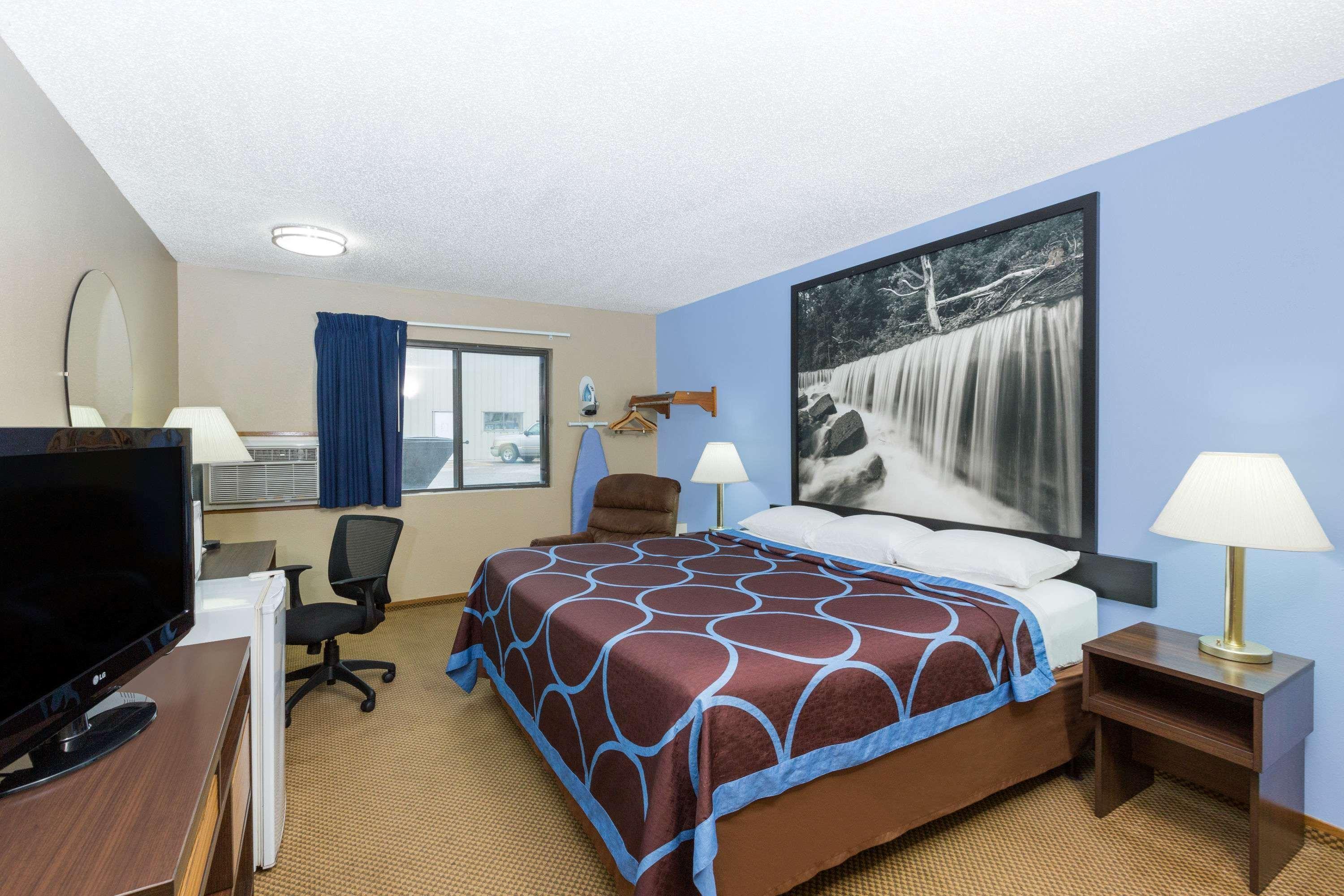 Super 8 By Wyndham Manhattan Ks Zewnętrze zdjęcie