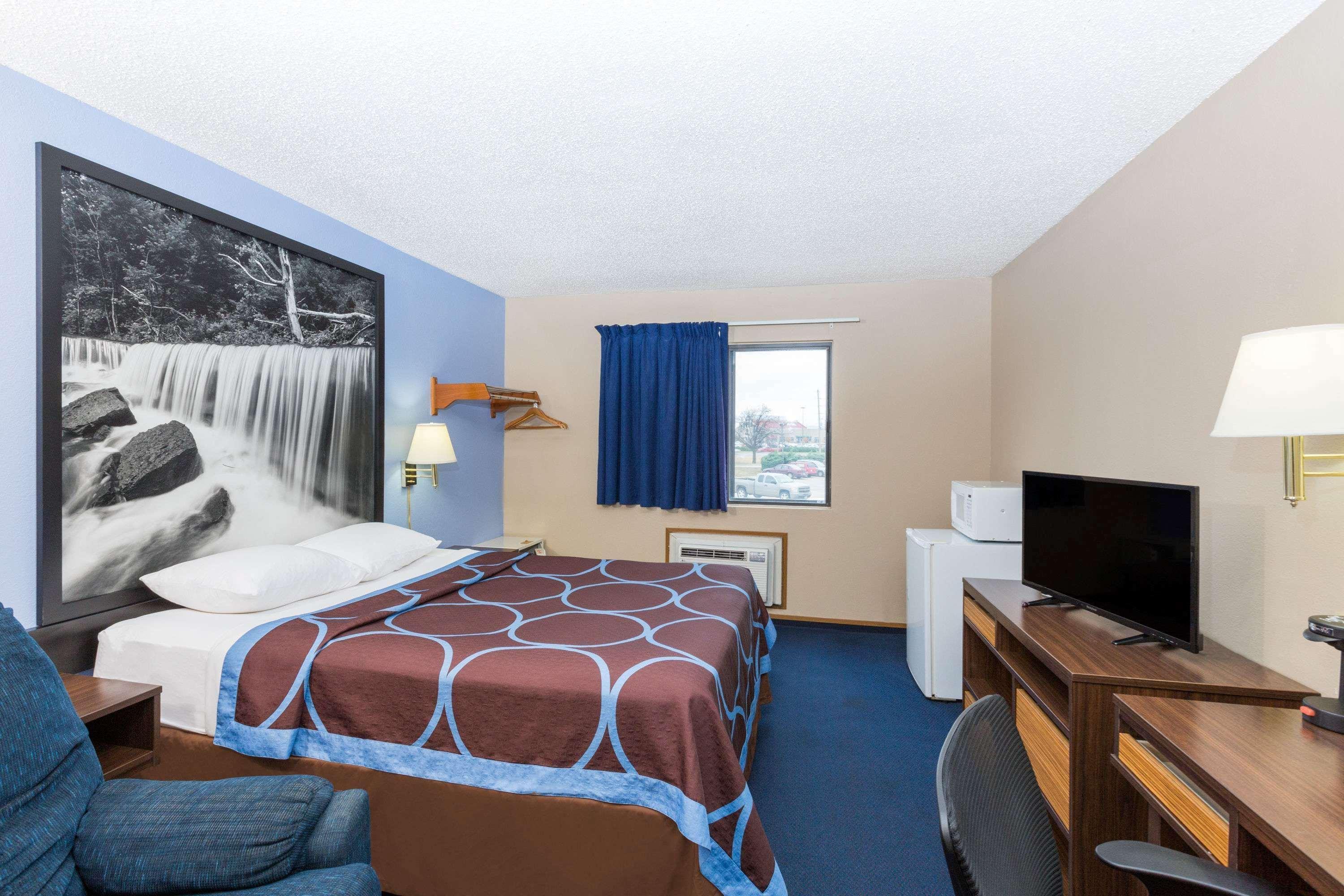 Super 8 By Wyndham Manhattan Ks Zewnętrze zdjęcie