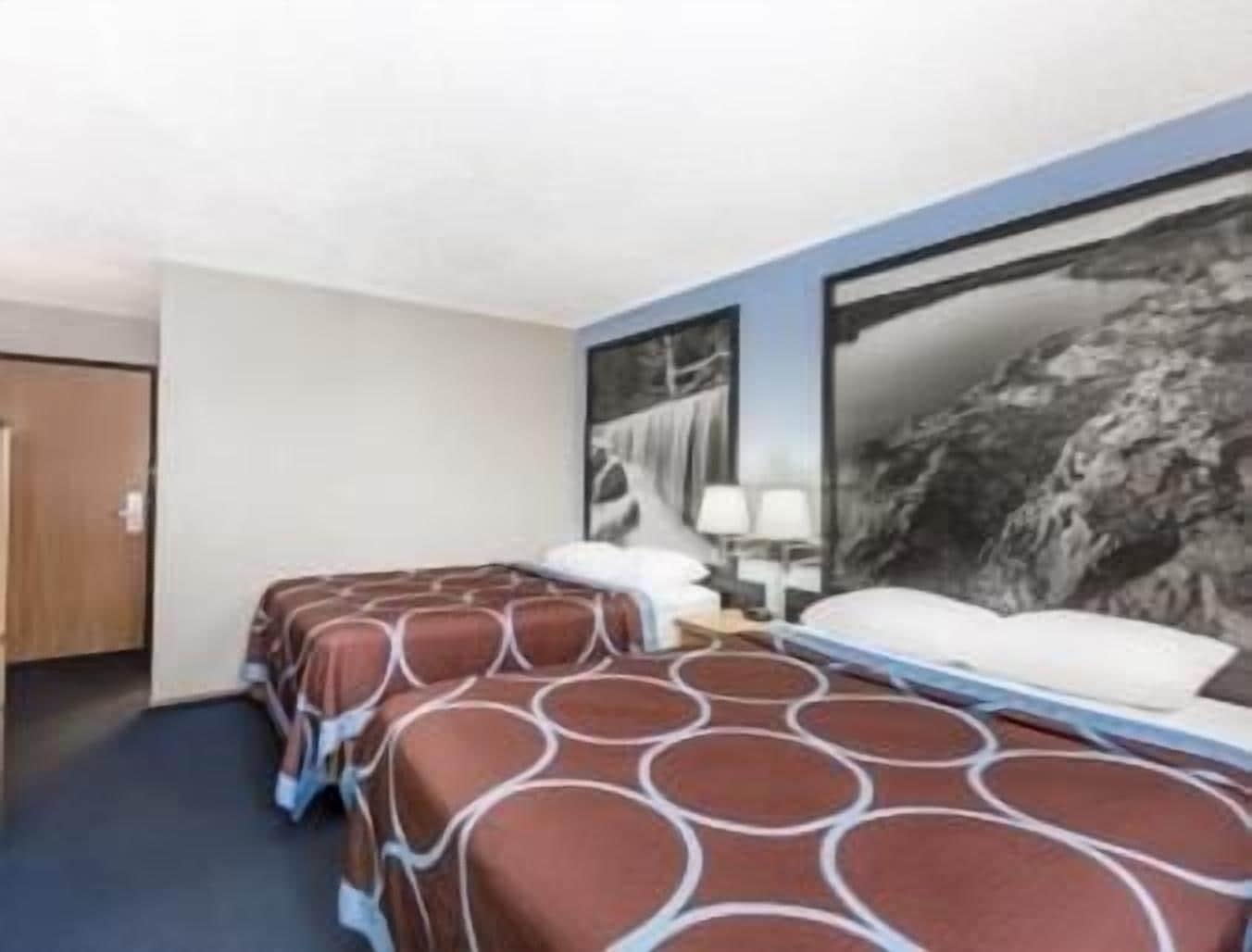 Super 8 By Wyndham Manhattan Ks Zewnętrze zdjęcie