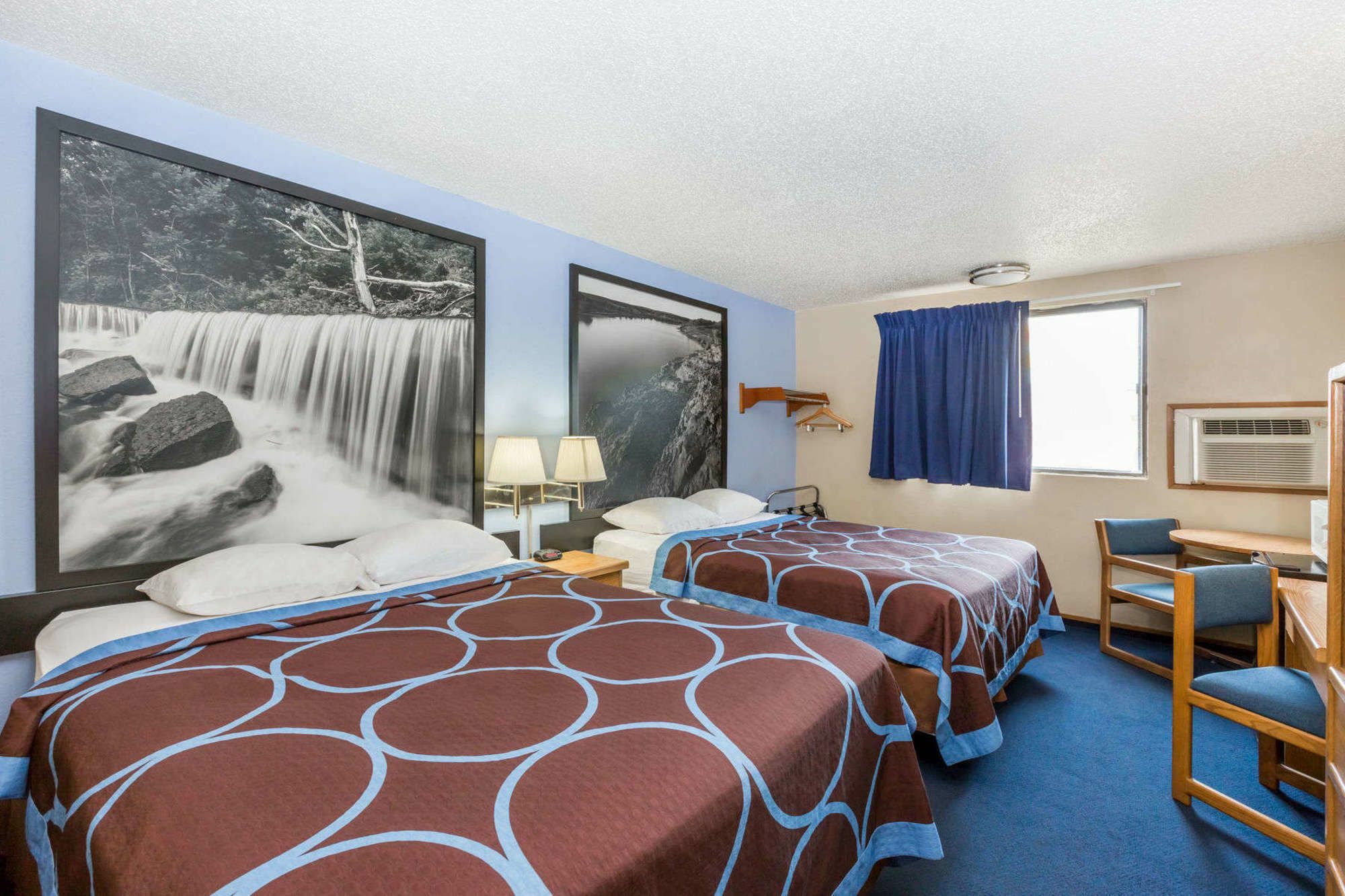 Super 8 By Wyndham Manhattan Ks Zewnętrze zdjęcie